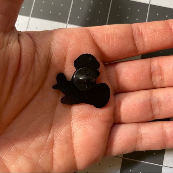 Astronaut Enamel Pin - Picture 2 of 2